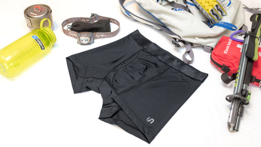 絶好の登山シーズン到来! 快適に山道を歩くための必需品が「高機能なアンダーウェア」だったとはね~